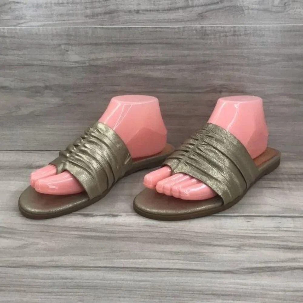 Nurture Sandals Womens 8 M Gold Leather Thong Slip On Shoes